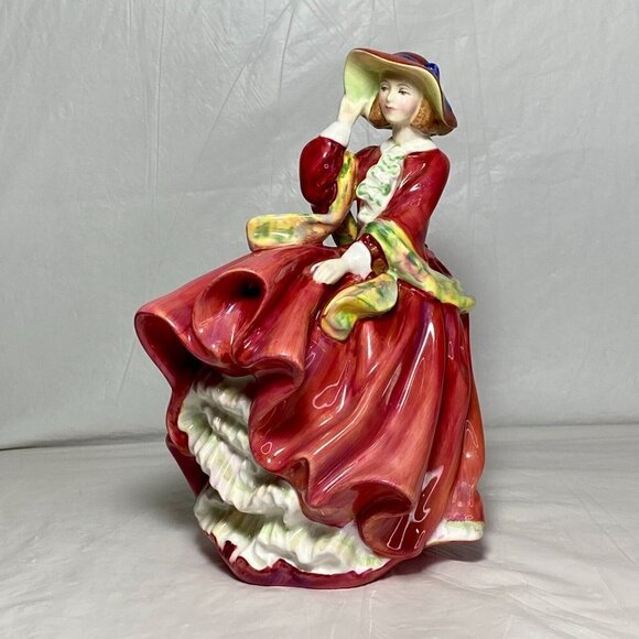 Royal Doulton England 1937 Top O' The Hill Figurine HN 1834 Bone China Vintage - Picture 6 of 11